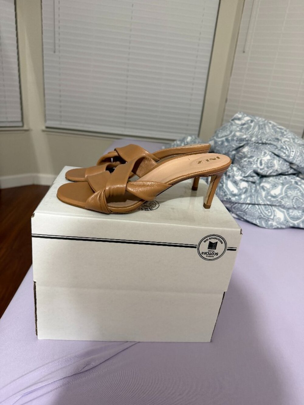MINT CONDITION WORN 1X WOMEN'S INEZ ISA SANDALS HEELS PUMPS SHOES SIZE 10 BROWN